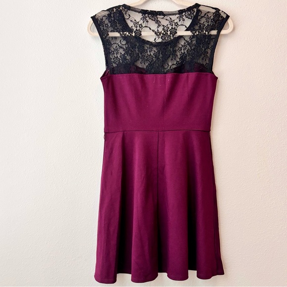 Lots of Love by Speechless Lace Dress – Size S - Picture 5 of 9